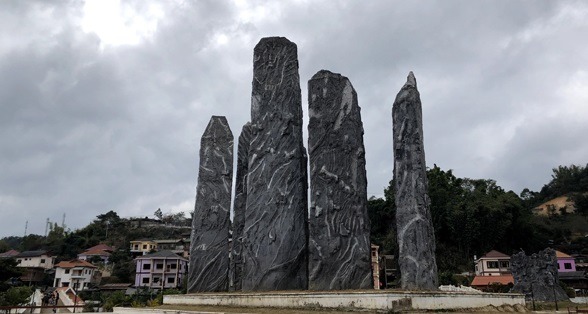 Hin Tang in Sam Nuea is akin to the remarkable historical Stonehenge of England.