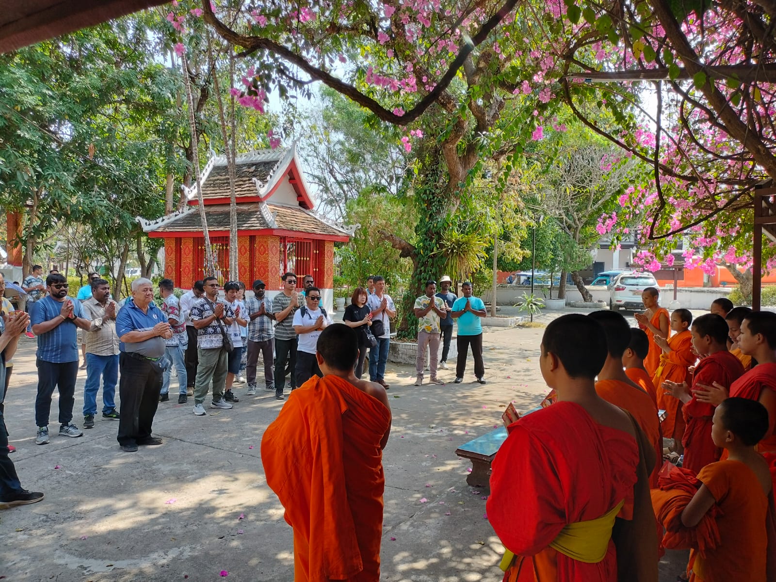 lao travel service